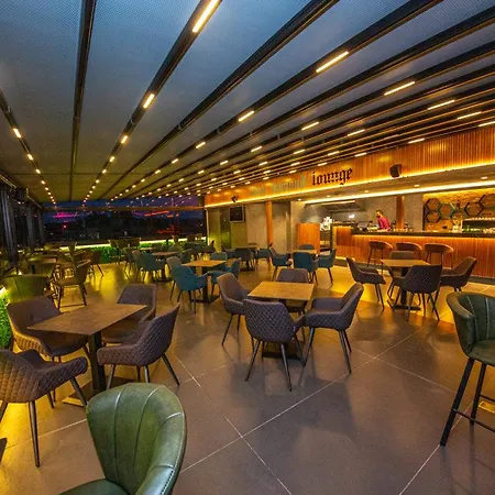 酒店 Black Diamond 地拉那