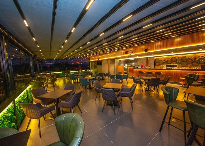 酒店 Black Diamond 地拉那