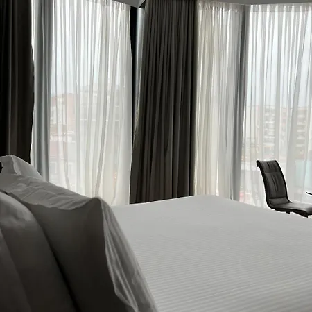 Black Diamond 4* تيرانا