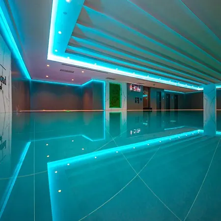 Black Diamond تيرانا