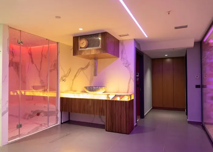 Black Diamond 4* Tirana